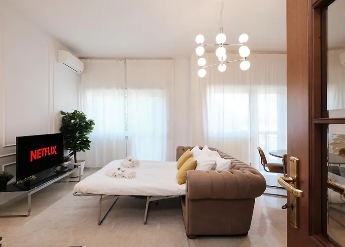 Elegante Con 3 Da Letto Vicino Il Centro *