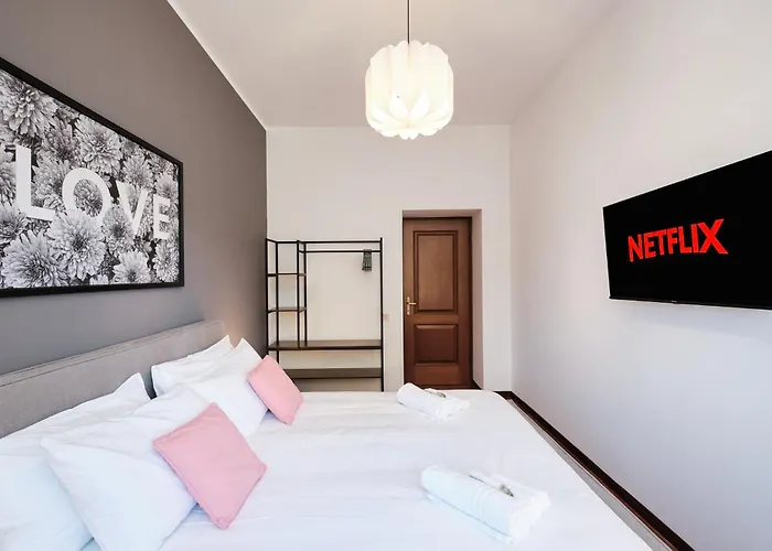 Elegante Con 3 Da Letto Vicino Il Centro
